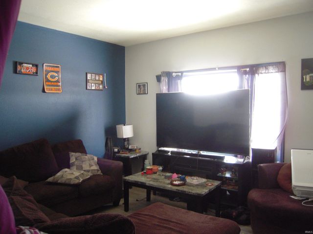 1821 W Sample St, South Bend, IN 46619