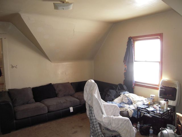 1821 W Sample St, South Bend, IN 46619