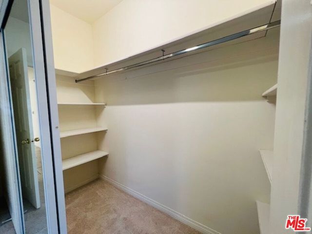520 Columbia Avenue, Los Angeles, CA 90017