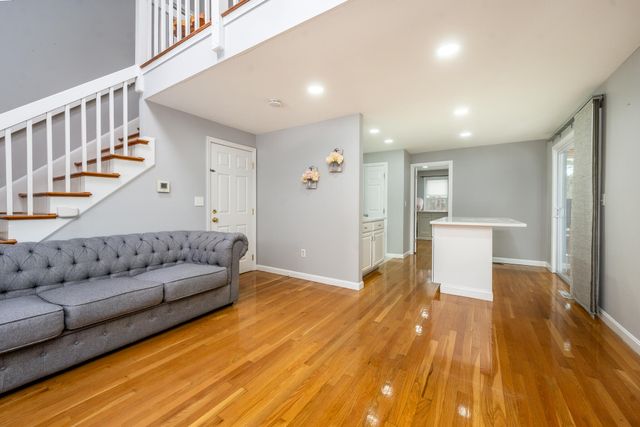 51 Larch Lane, Centerville, MA 02632