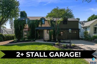 2015 S Pendar Ln Lane, Sioux Falls, SD 57105