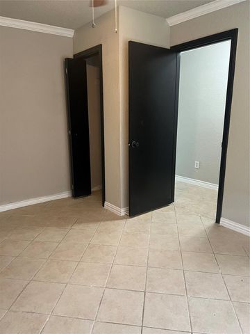 10902 Jutland Road, Houston, TX 77048