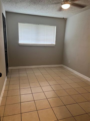 10902 Jutland Road, Houston, TX 77048