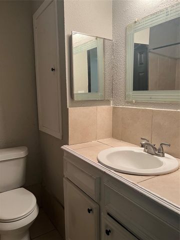 10902 Jutland Road, Houston, TX 77048