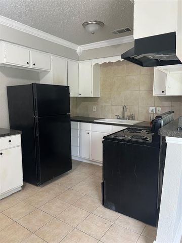 10902 Jutland Road, Houston, TX 77048