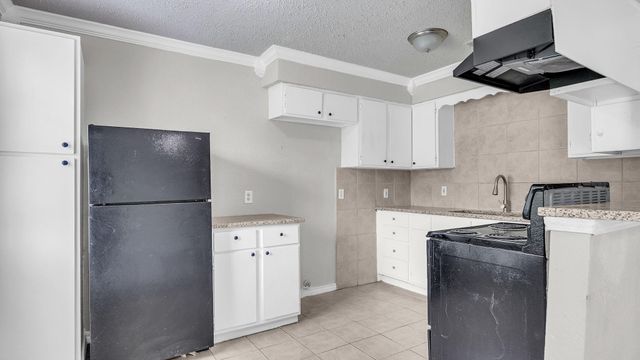 10902 Jutland Road, Houston, TX 77048