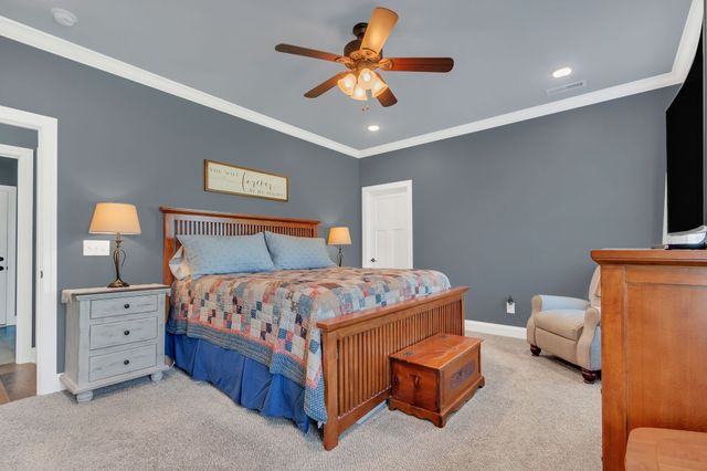 2614 Etna Dr, Chapel Hill, TN 37034