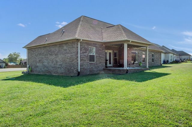 2614 Etna Dr, Chapel Hill, TN 37034