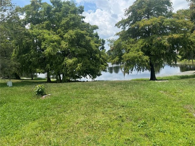 11128 SYLVAN POND CIRCLE, Orlando, FL 32825