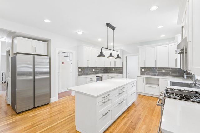 1776 Commonwealth Ave 1, Boston, MA 02135