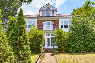 1776 Commonwealth Ave 1, Boston, MA 02135