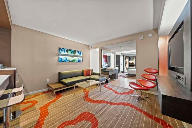 207 5th 950, San Diego, CA 92101