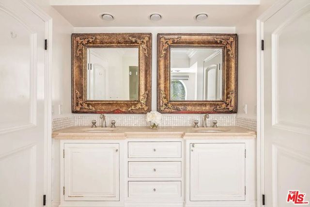10914 Bellagio Road, Los Angeles, CA 90077
