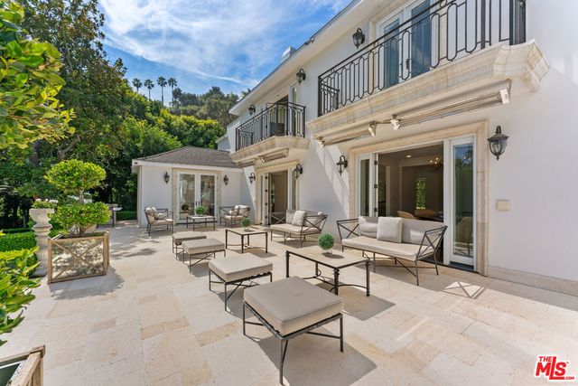 10914 Bellagio Road, Los Angeles, CA 90077