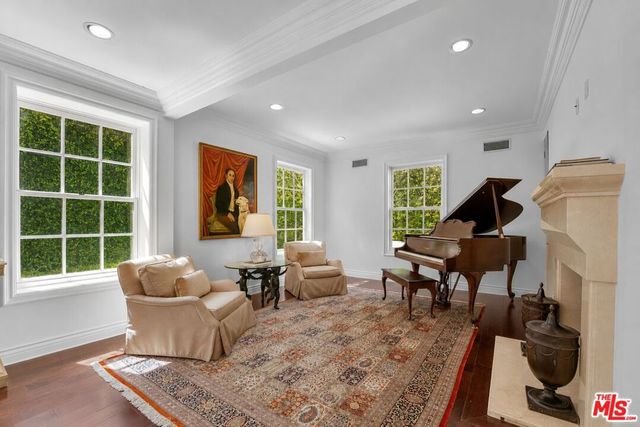 10914 Bellagio Road, Los Angeles, CA 90077