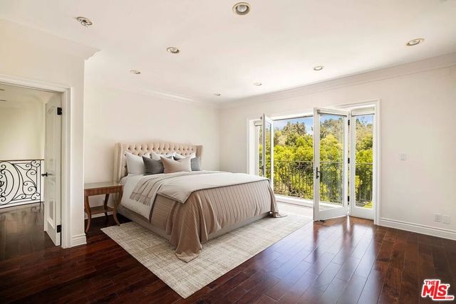 10914 Bellagio Road, Los Angeles, CA 90077