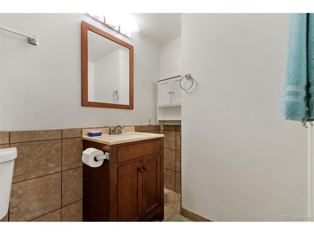 2265 S Buckley Rd 102, Aurora, CO 80013