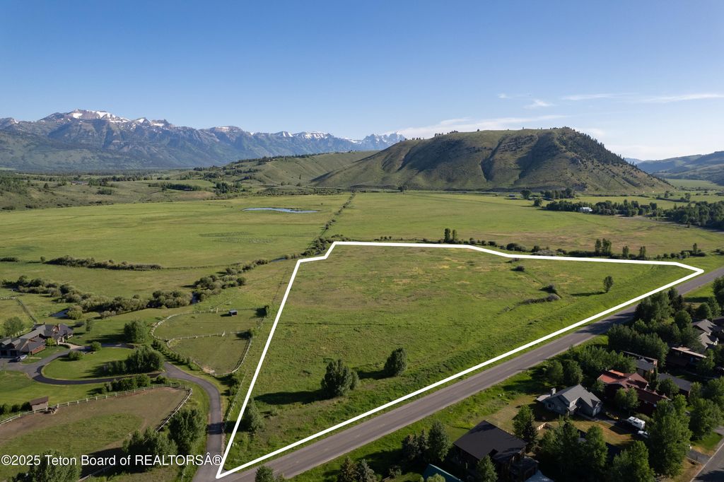 855 S TRIBAL TRAIL Road, Jackson, WY 83001