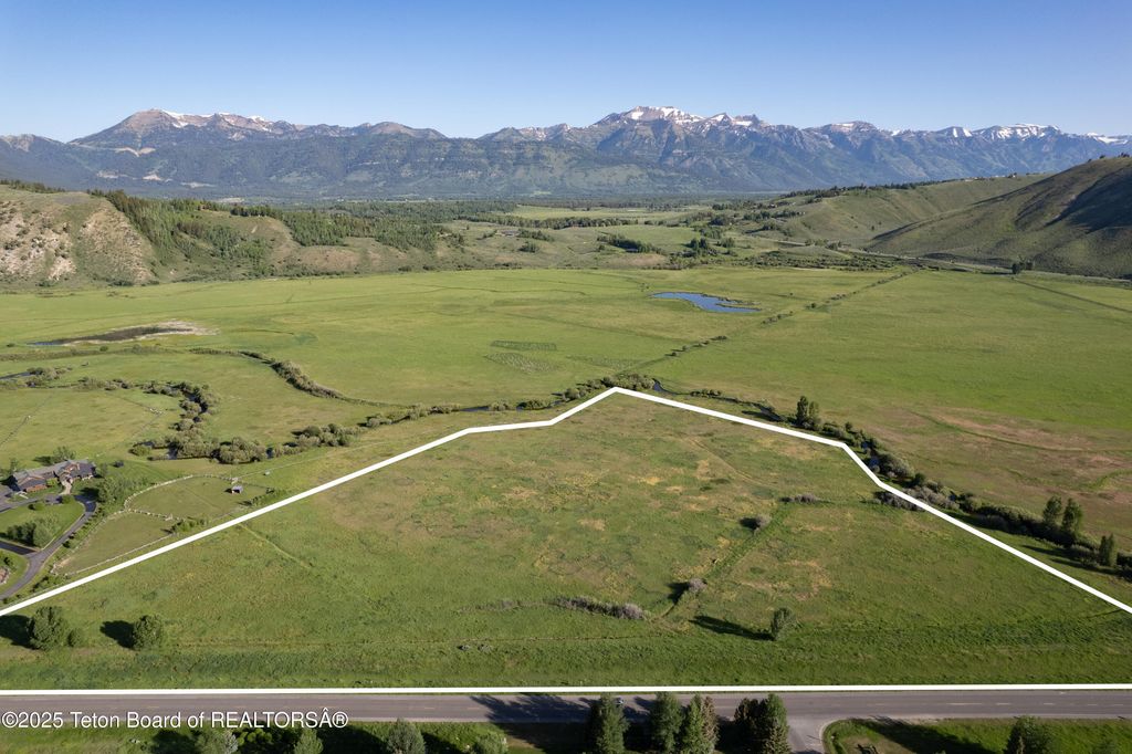 855 S TRIBAL TRAIL Road, Jackson, WY 83001 photo 2