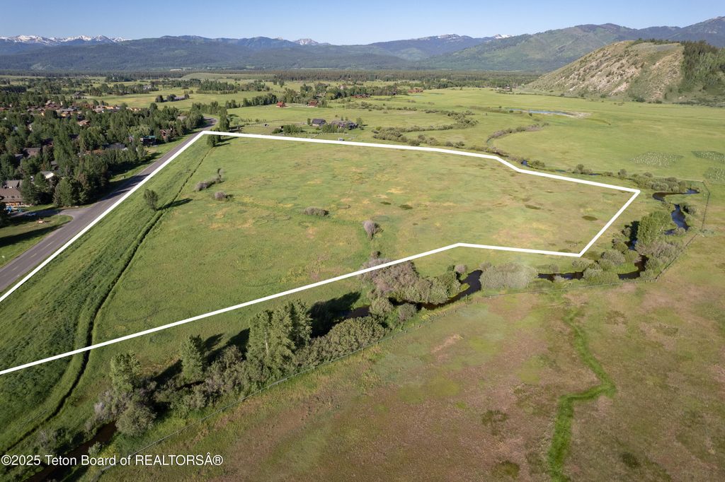 855 S TRIBAL TRAIL Road, Jackson, WY 83001 photo 3