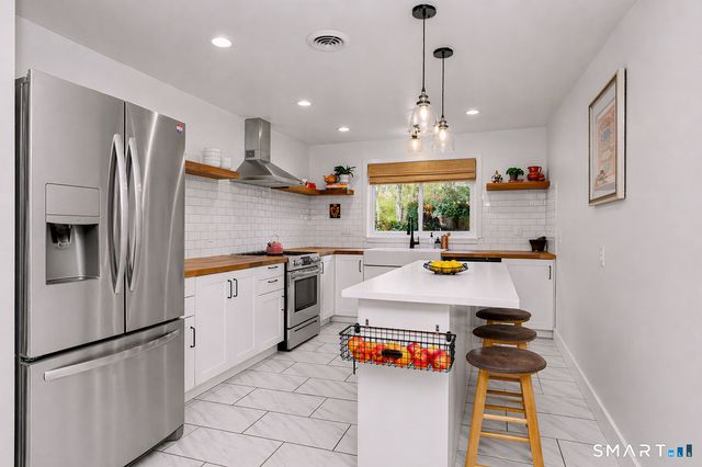 76 Gillies Lane 76, Norwalk, CT 06854