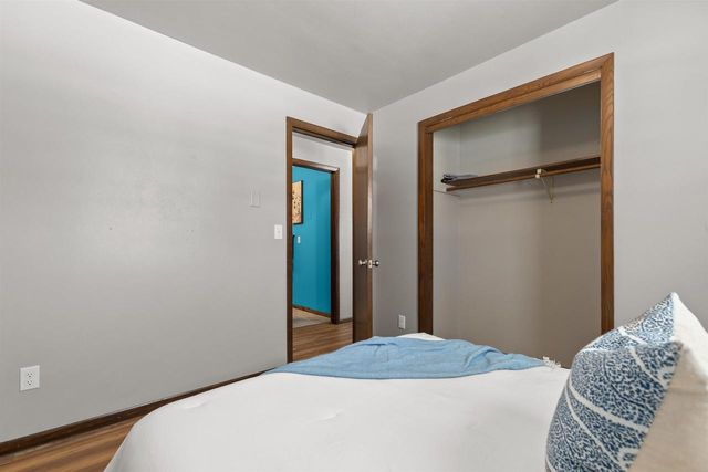 1674 THORNTON DRIVE, Oshkosh, WI 54904