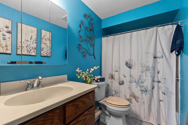 1674 THORNTON DRIVE, Oshkosh, WI 54904