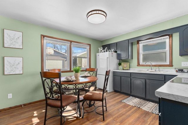 1674 THORNTON DRIVE, Oshkosh, WI 54904