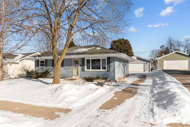 1674 THORNTON DRIVE, Oshkosh, WI 54904