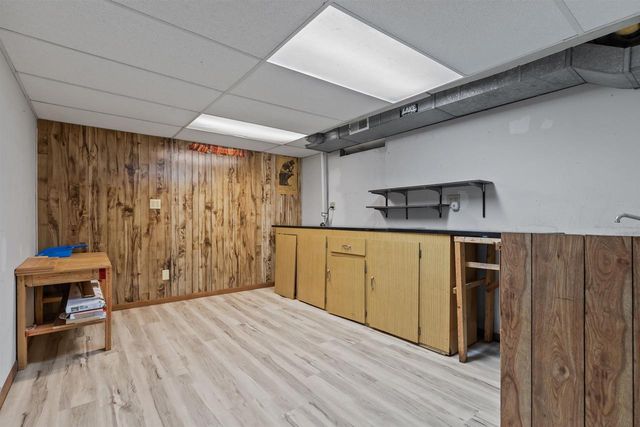 1674 THORNTON DRIVE, Oshkosh, WI 54904