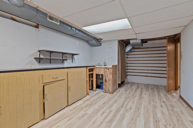 1674 THORNTON DRIVE, Oshkosh, WI 54904