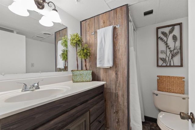 1674 THORNTON DRIVE, Oshkosh, WI 54904