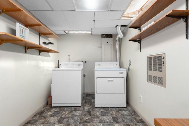 1674 THORNTON DRIVE, Oshkosh, WI 54904