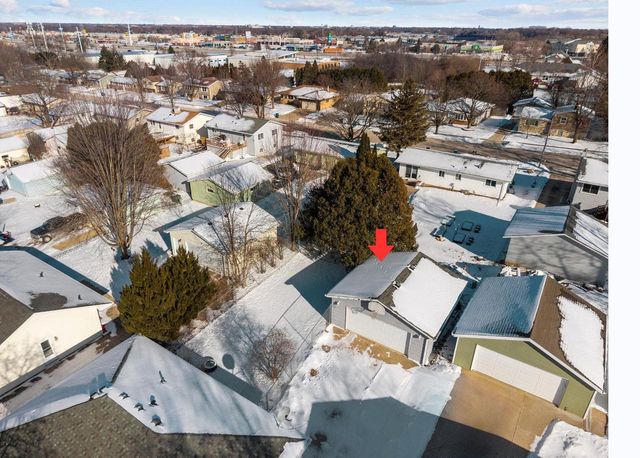 1674 THORNTON DRIVE, Oshkosh, WI 54904