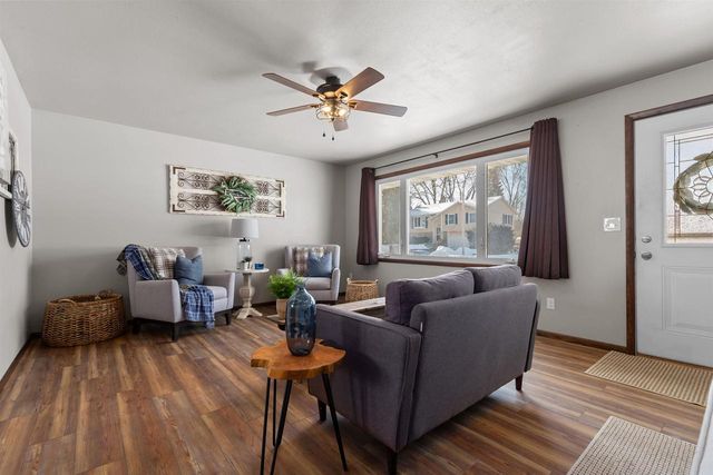 1674 THORNTON DRIVE, Oshkosh, WI 54904