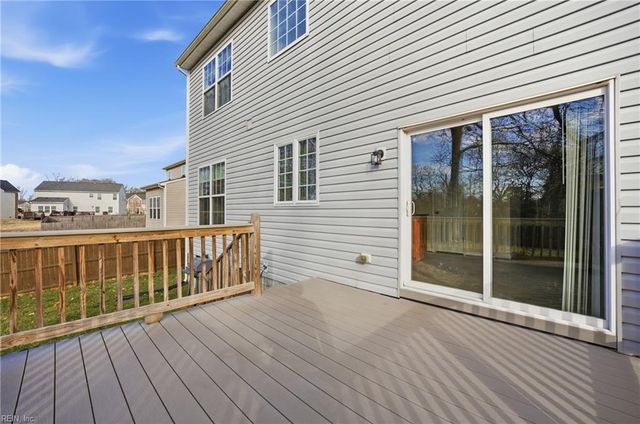 5 Mary Ann DR, Hampton, VA 23666