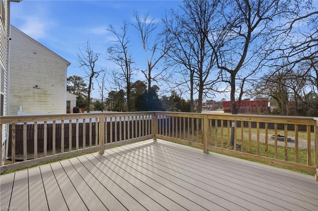 5 Mary Ann DR, Hampton, VA 23666