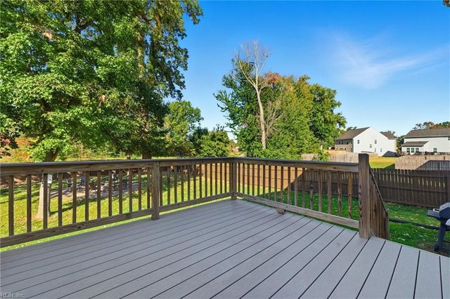 5 Mary Ann DR, Hampton, VA 23666