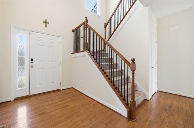 5 Mary Ann DR, Hampton, VA 23666