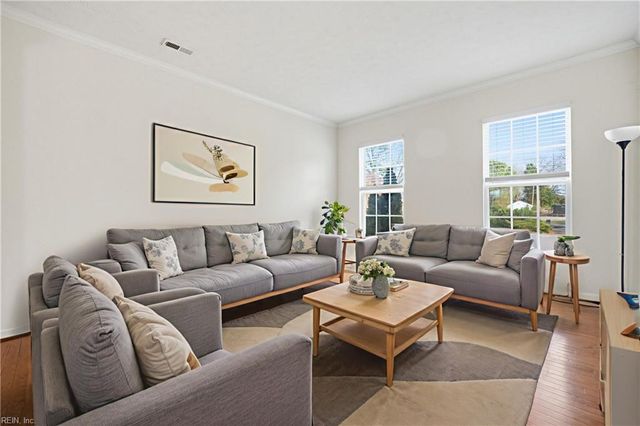 5 Mary Ann DR, Hampton, VA 23666