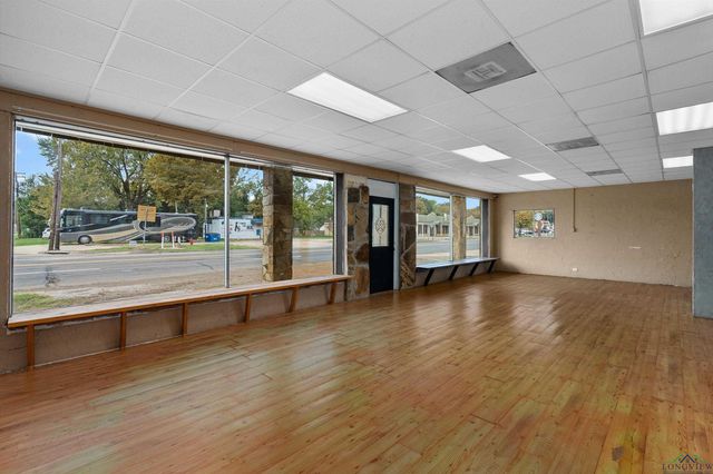 605 E Broadway, Jefferson, TX 75657