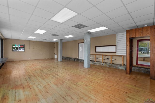 605 E Broadway, Jefferson, TX 75657