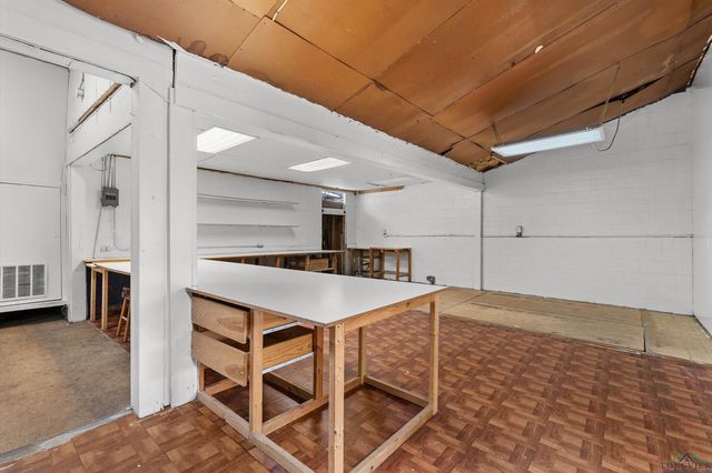 605 E Broadway, Jefferson, TX 75657