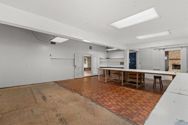 605 E Broadway, Jefferson, TX 75657