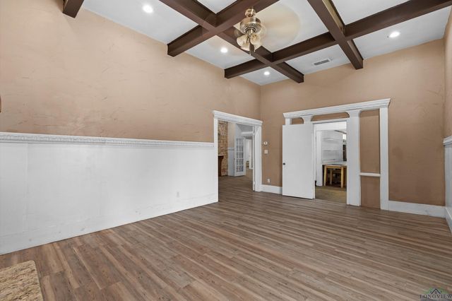 605 E Broadway, Jefferson, TX 75657