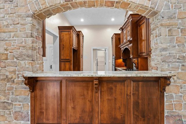 605 E Broadway, Jefferson, TX 75657