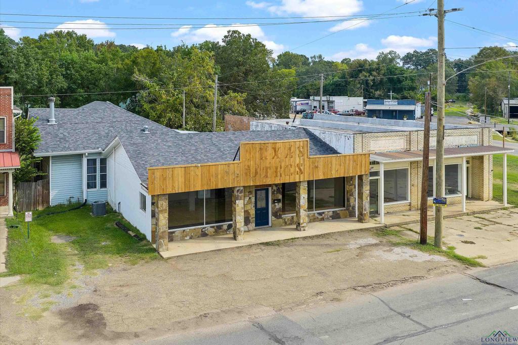 605 E Broadway, Jefferson, TX 75657