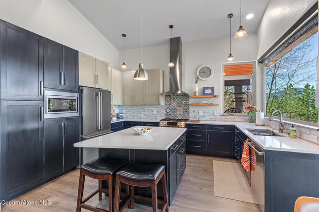 8655 E Challenge RD, Hayden, ID 83835