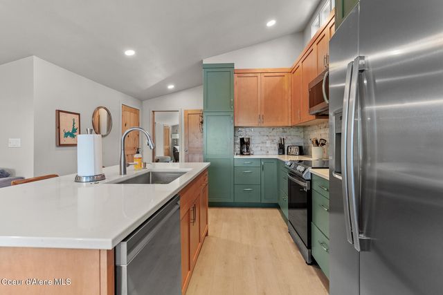 8655 E Challenge RD, Hayden, ID 83835