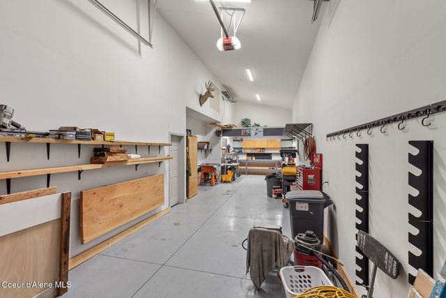 8655 E Challenge RD, Hayden, ID 83835